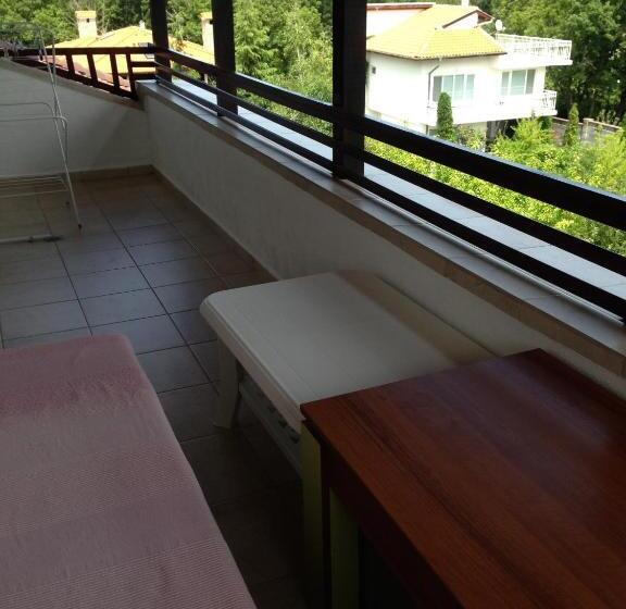 Апартаменты 1 Спальня с Террасой, Zapovedni Rai