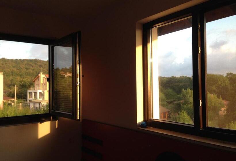 Апартаменты 1 Спальня с Террасой, Zapovedni Rai