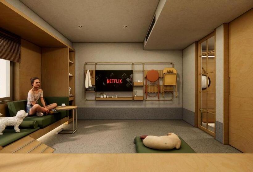 חדר דלוקס, Kinock   Pet