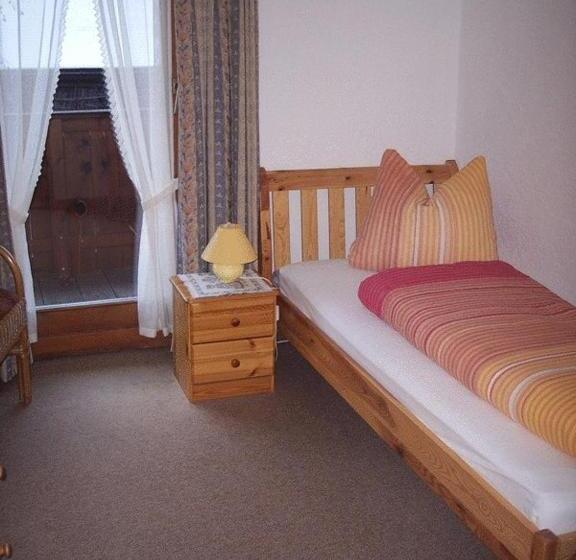 バスルーム共有のシングルスタンダード, Gästehaus Bruggerhof