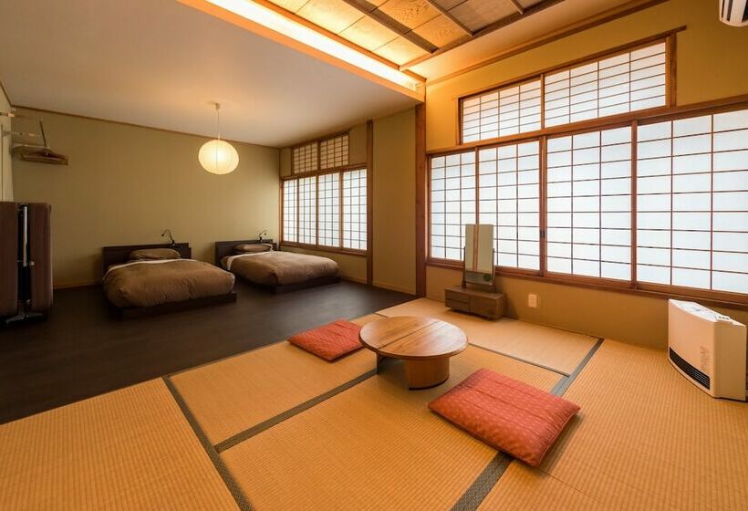 جناح عائلي, Aibiya