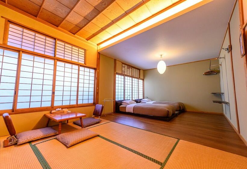 جناح عائلي, Aibiya