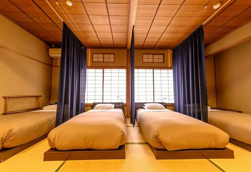اتاق استاندارد چهارنفره با سرویس بهداشتی مشترک, Aibiya