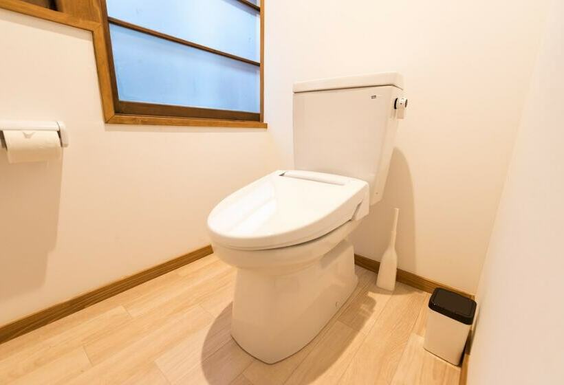 غرفة قياسية رباعية حمام مشترك, Aibiya