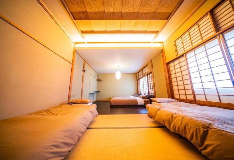 جناح عائلي, Aibiya