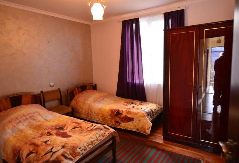 اتاق استاندارد, Armen's Guest House