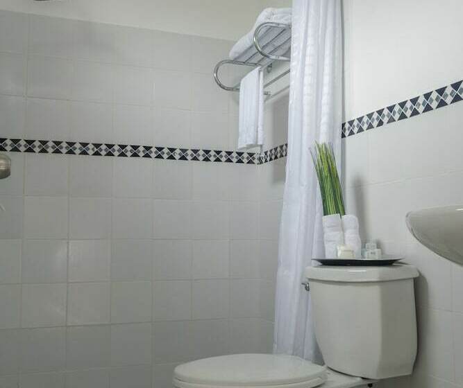 اتاق لوکس, In & Out