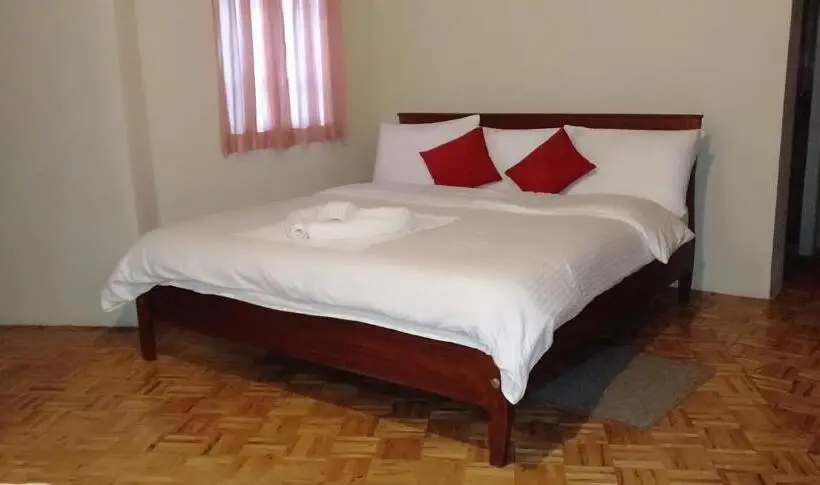 Perhehuone, Samri Holiday Bunglow