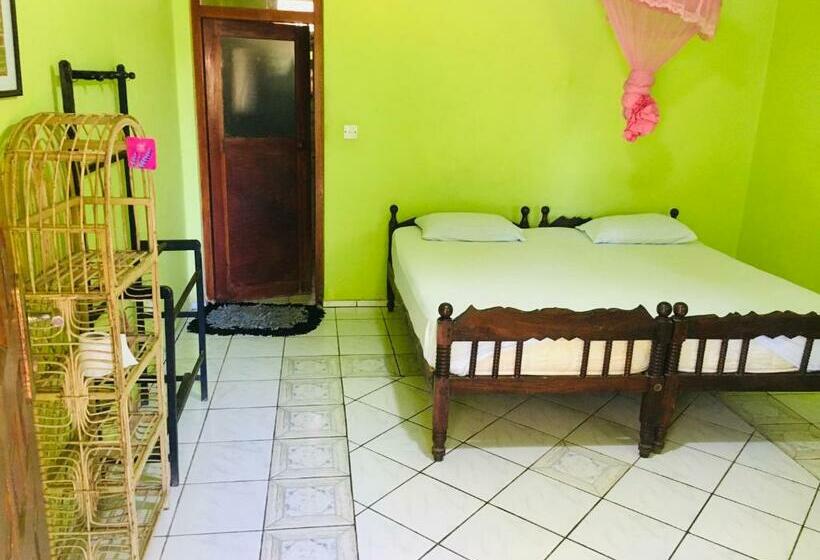 Номер Economy, Temple Flower Guest