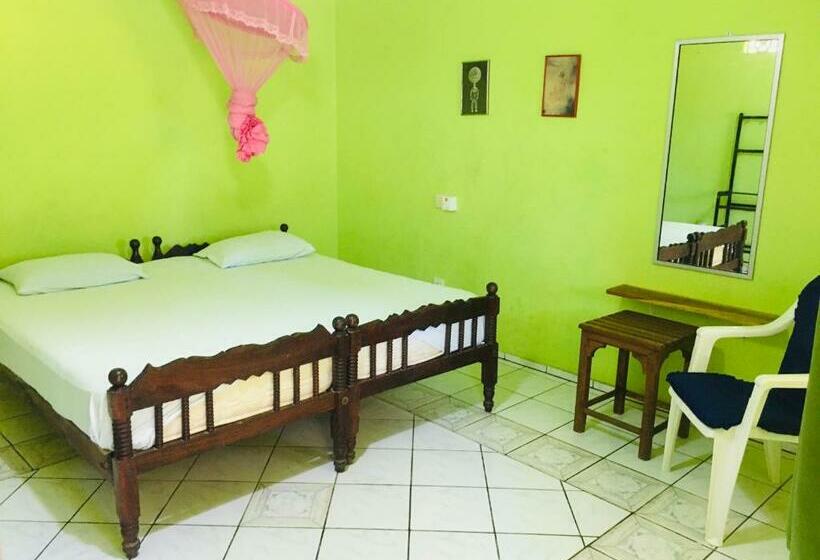 Номер Economy, Temple Flower Guest