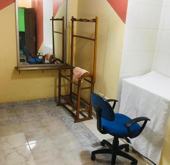 Семейный Номер, Temple Flower Guest