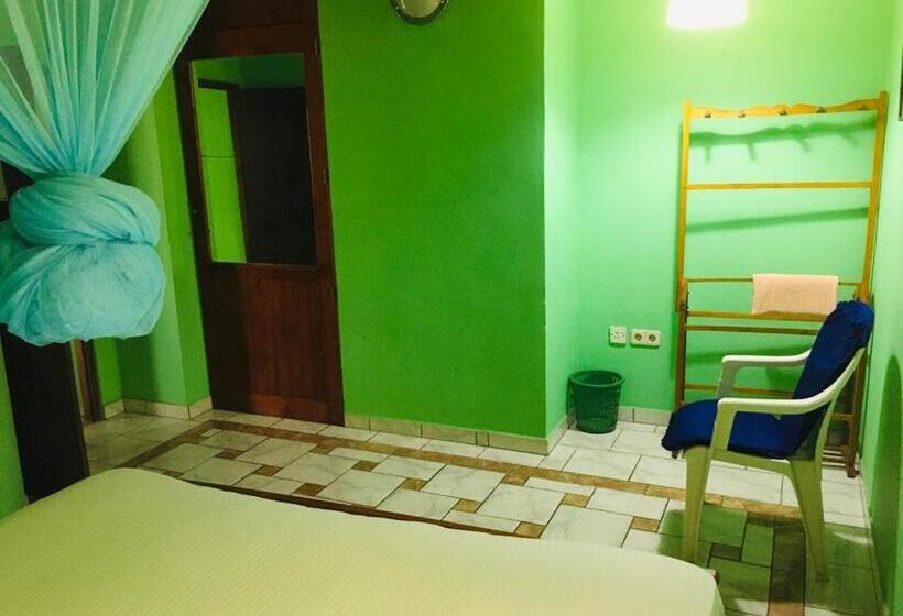 Семейный Номер, Temple Flower Guest