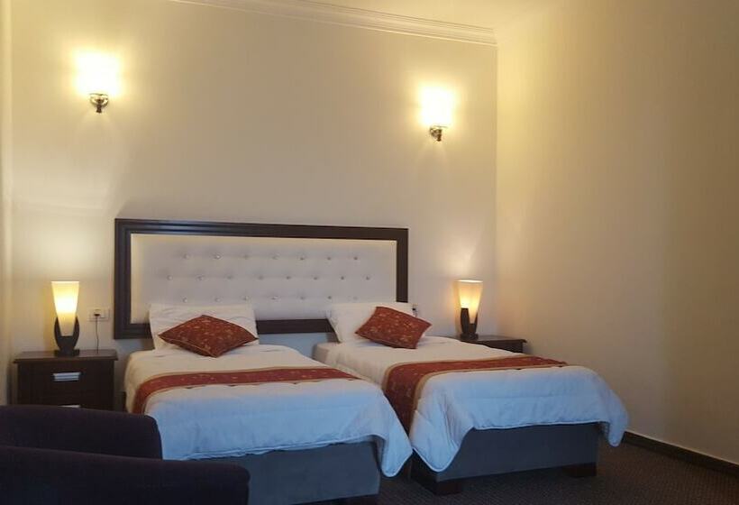 سوئیت راحتی, Abu Mazen