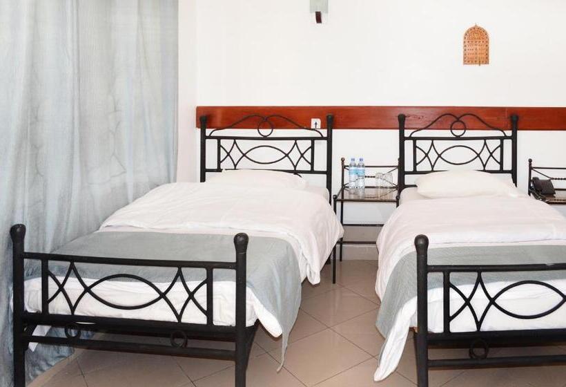 Номер Стандарт, Arusha Naaz