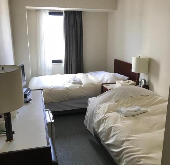 اتاق استاندارد, Crown Hills Nakamura