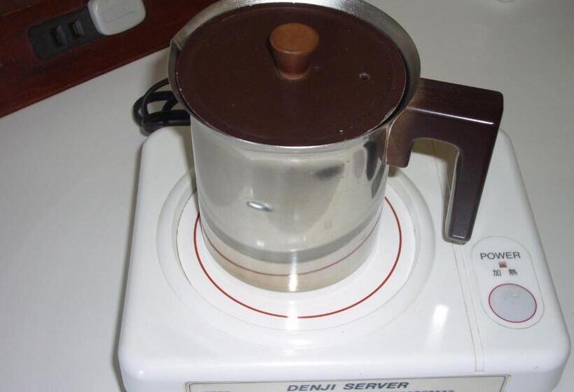 חדר סטנדרט לשלושה, Crown Hills Nakamura