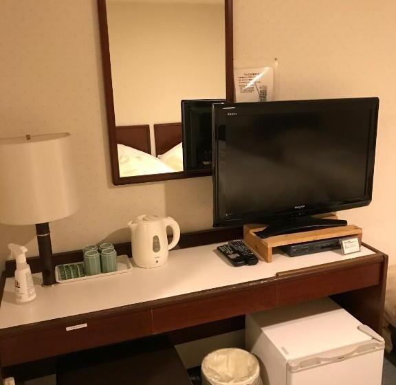 חדר סטנדרט לשלושה, Crown Hills Nakamura