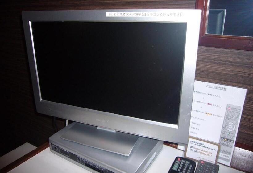 חדר סטנדרט לשלושה, Crown Hills Nakamura