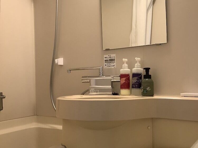اتاق استاندارد یک نفره, Crown Hills Nakamura
