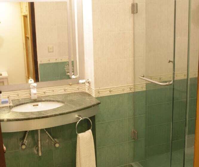 اتاق استاندارد, Heaven