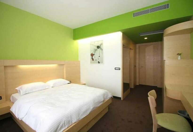 Quarto standard, International Prishtina & Spa