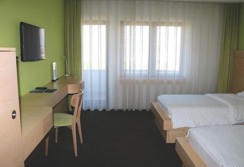 Quarto Standard Vista Cidade, International Prishtina & Spa