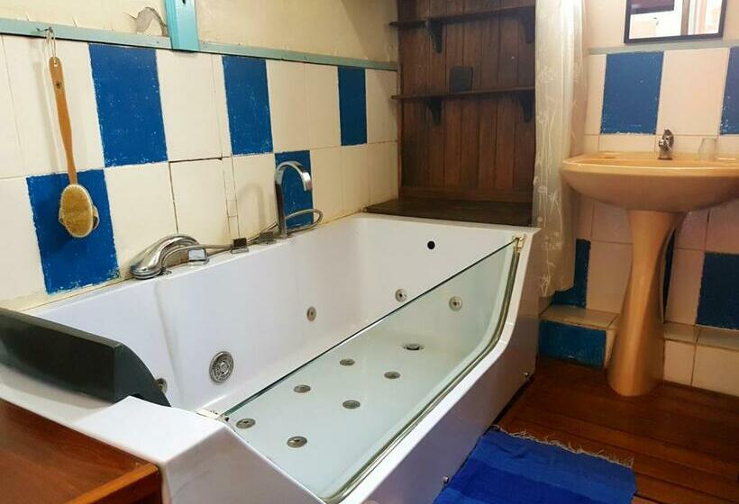 اتاق استاندارد, Le Trianon