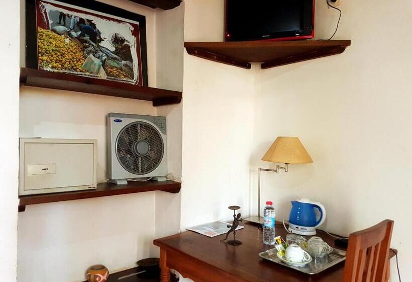 اتاق استاندارد, Le Trianon