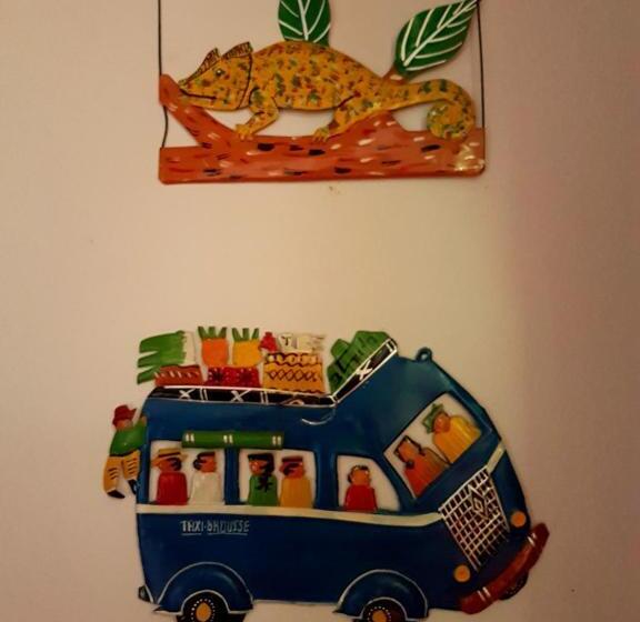 اتاق استاندارد سه نفره, Le Trianon