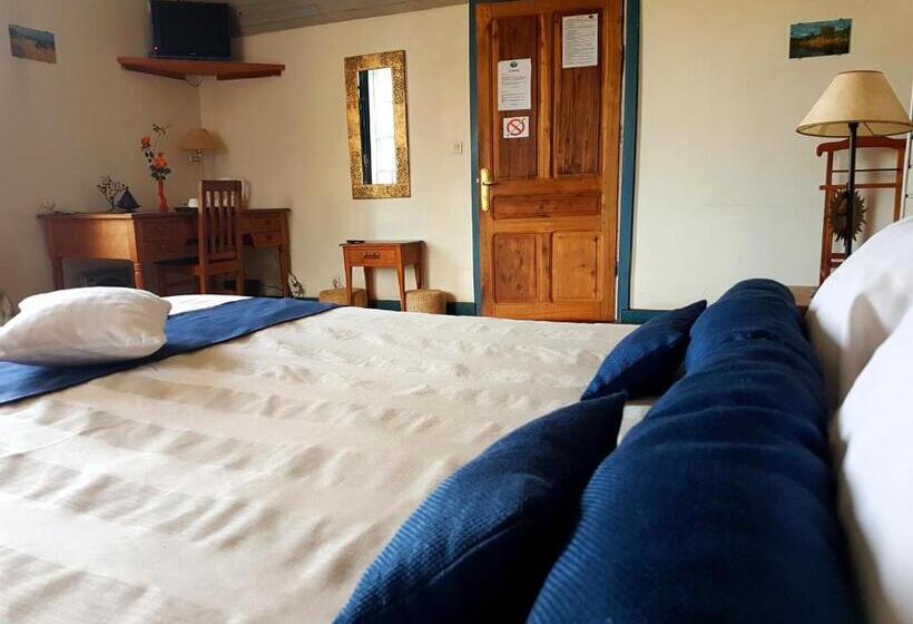 اتاق استاندارد سه نفره, Le Trianon