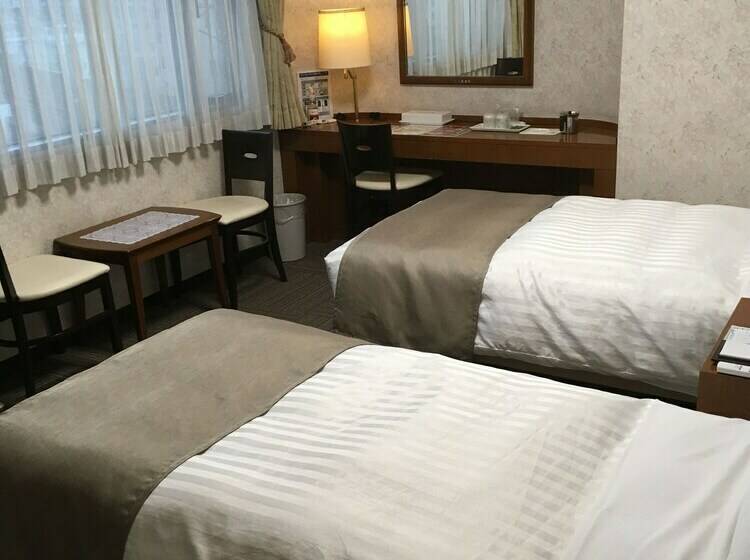 חדר סטנדרט, Shinmatsudo Station