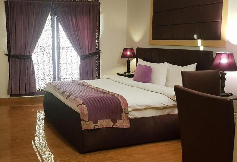 سوییت اجرایی, Sunway Hotel Murree