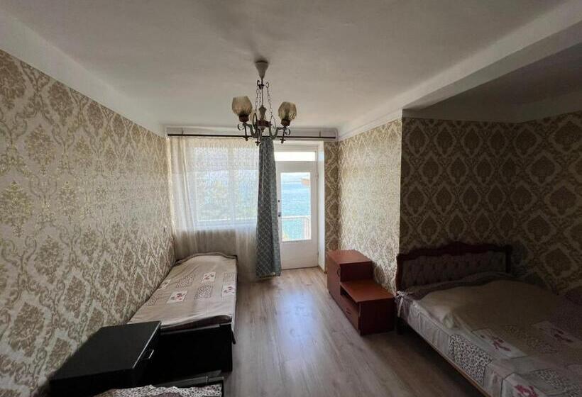 اتاق استاندارد چهار تخته, Sevan Writers House