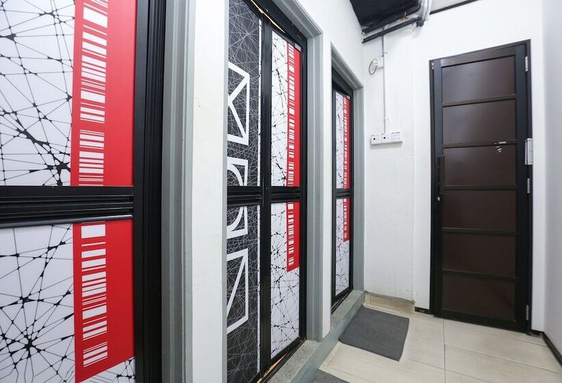 共用房间的床, Spot On 89795 The Space Inn