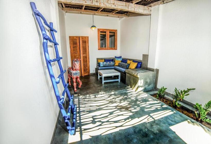 基本间, Amanta Beach