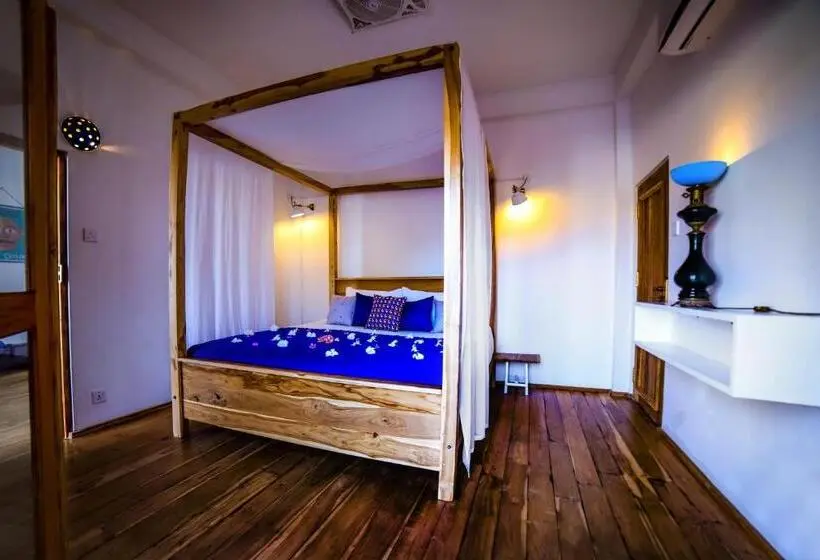 デラックススイート, Amanta Beach