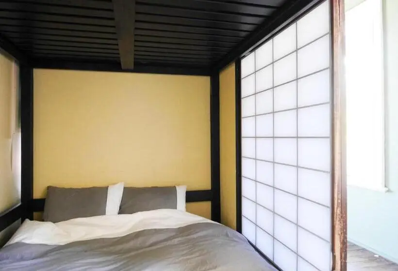 Letto in Camera Condivisa, Hakonehostel1914