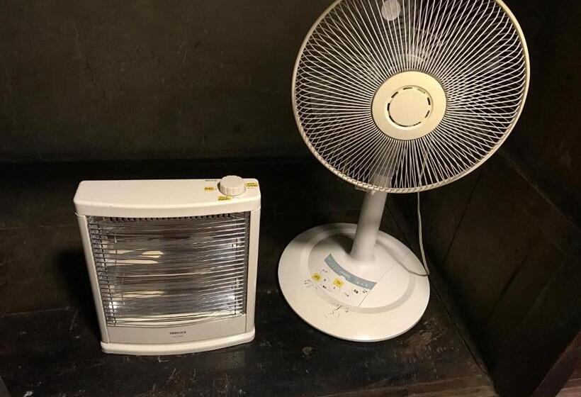 バス共有のスタンダードルーム, Hakonehostel1914