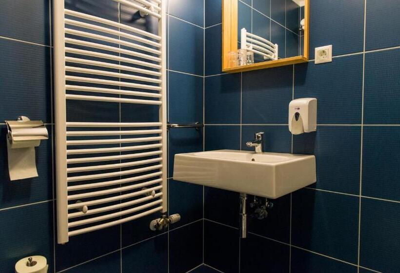 חדר סטנדרט, Alsóörs Marina