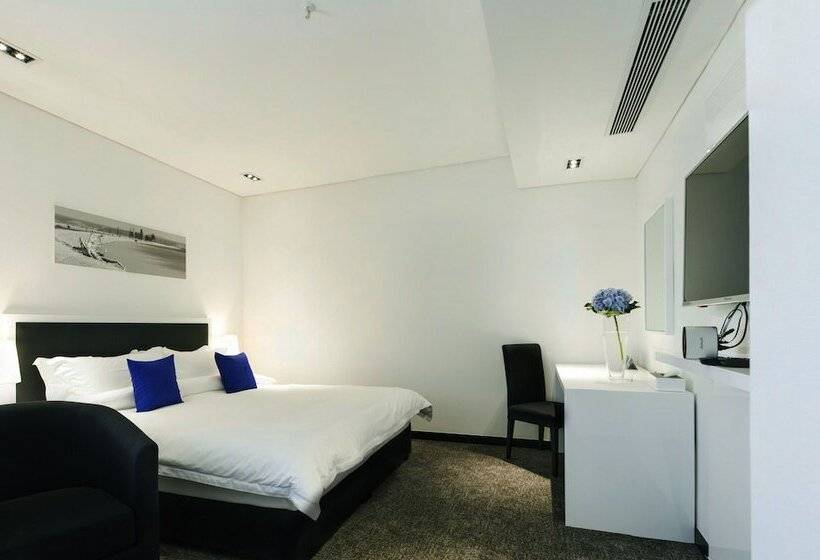 اتاق اکونومی یک تخته, Khuvsgul Lake