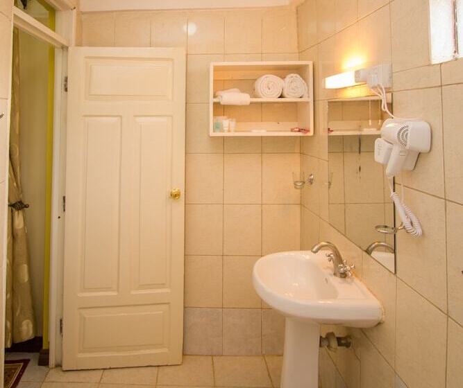 1 Bedroom House, Magharibi Garden