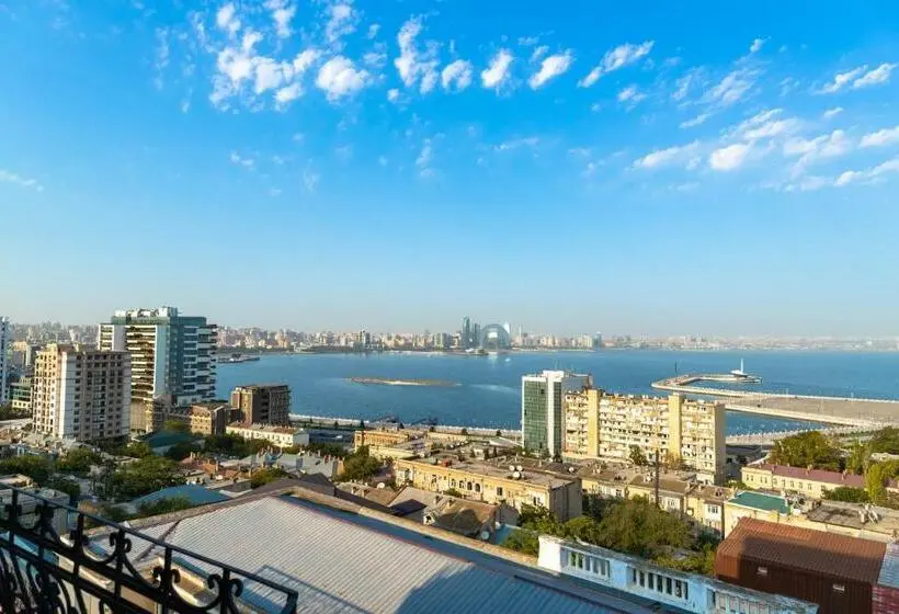 اتاق استاندارد با بالکن و چشم‌انداز دریا, Red Roof