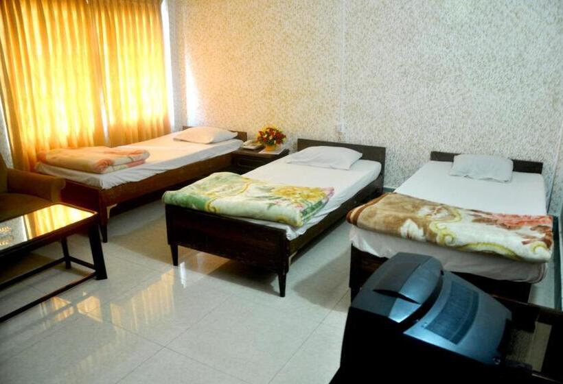 اتاق لوکس سه تخته, Swiss Garden International