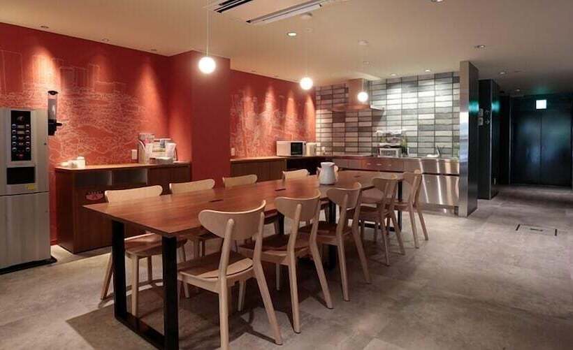 Номер Стандарт Четырехместный Совместный Санузел, Zipang