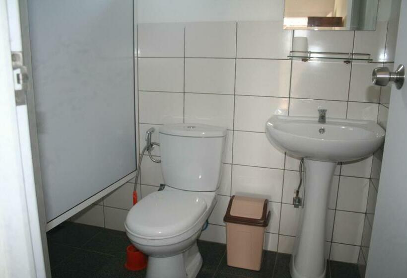 Llit en Habitació Compartida, The Long Hostel