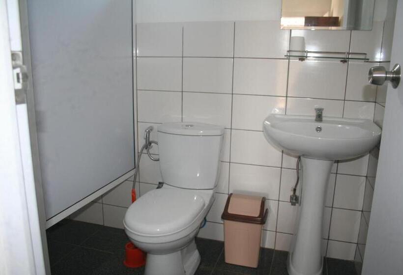 Habitació Basic, The Long Hostel