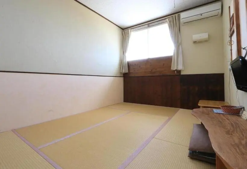 Economy-huone, Tanegashima Minshuku Yuyu