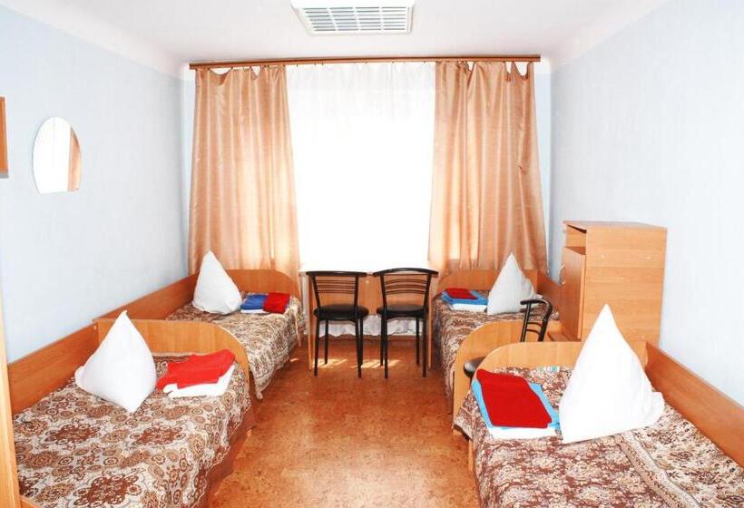 تختخواب در اتاق مشترک, Vydubychi