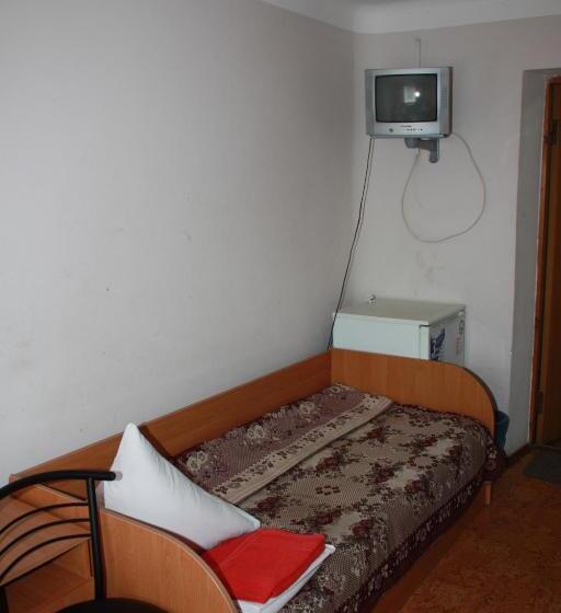 تختخواب در اتاق مشترک, Vydubychi