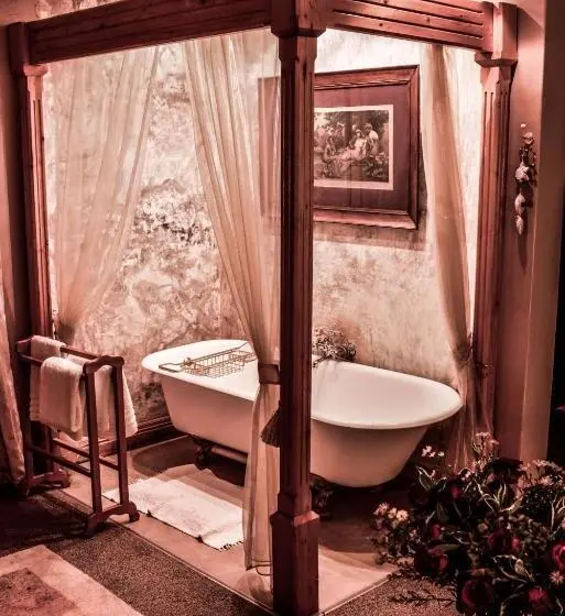 デラックスルーム, The Farside Country Manor